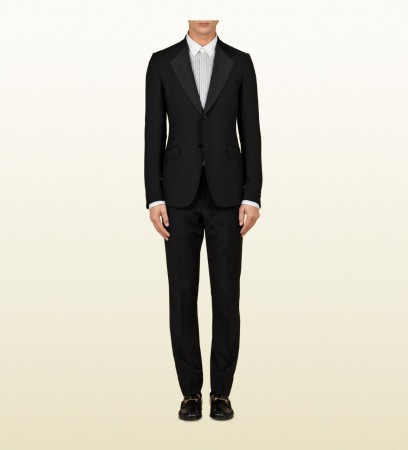 Traje Gucci Negro mod. 23rji5 Costo $4500