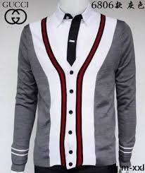 Sueter Gucci mod.34'04rt Costo $3000